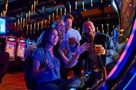 luck99 APP မိုဘိုင်းဖုန်းဖြင့် ကစားနေမှုပုံ